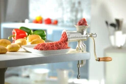 GEFU Set: Fleischwolf TRICA Gr. 7/8 + Spritzgebäckvorsatz -GEFU Verkaufsgeschäft 00018 fleischwolf trica mit spritzgebaeckvorsatz 03