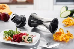 GEFU Set: Spiralschneider SPIRELLI® XL + Kochbuch SPIRALIZE IT! -GEFU Verkaufsgeschäft 00025 gefu spiralschneider spirelli xl kochbuch spiralize it 04