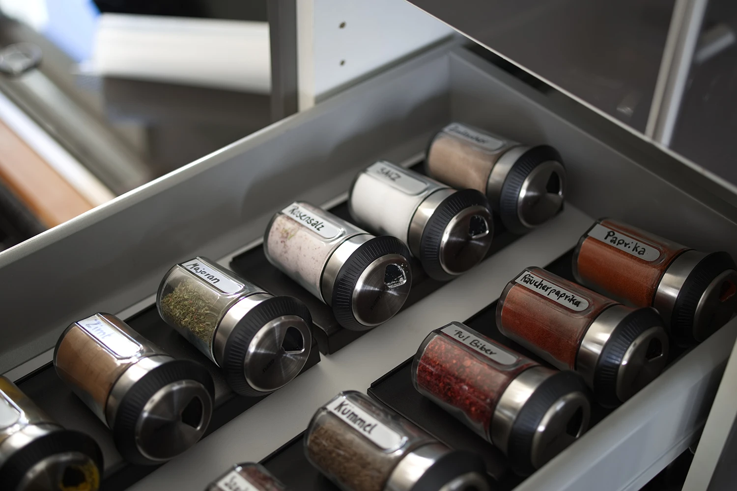 GEFU Set: 3 Gewürz- Und Kräuterstreuer X-PLOSION® + Gewürz- Und Kräuterstreuer Organizer X-PLOSION® 9 GEFU Set: 3 Gewürz- Und Kräuterstreuer X-PLOSION® + Gewürz- Und Kräuterstreuer Organizer X-PLOSION® – Bild 7