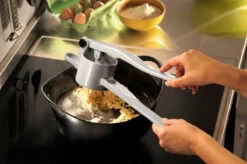 GEFU Kartoffel-/Spätzlepresse SPÄTZLEBOUB 9 GEFU Kartoffel-/Spätzlepresse SPÄTZLEBOUB -GEFU Verkaufsgeschäft 13170 GEFU Kartoffel und Spaetzlepresse SPAETZLEBOUB 003