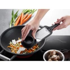 GEFU Gemüsehobel »VIOLI ® 2.0«, V-Hobel Julienne -GEFU Verkaufsgeschäft cce26816cec988c64b561c06cae6fa05